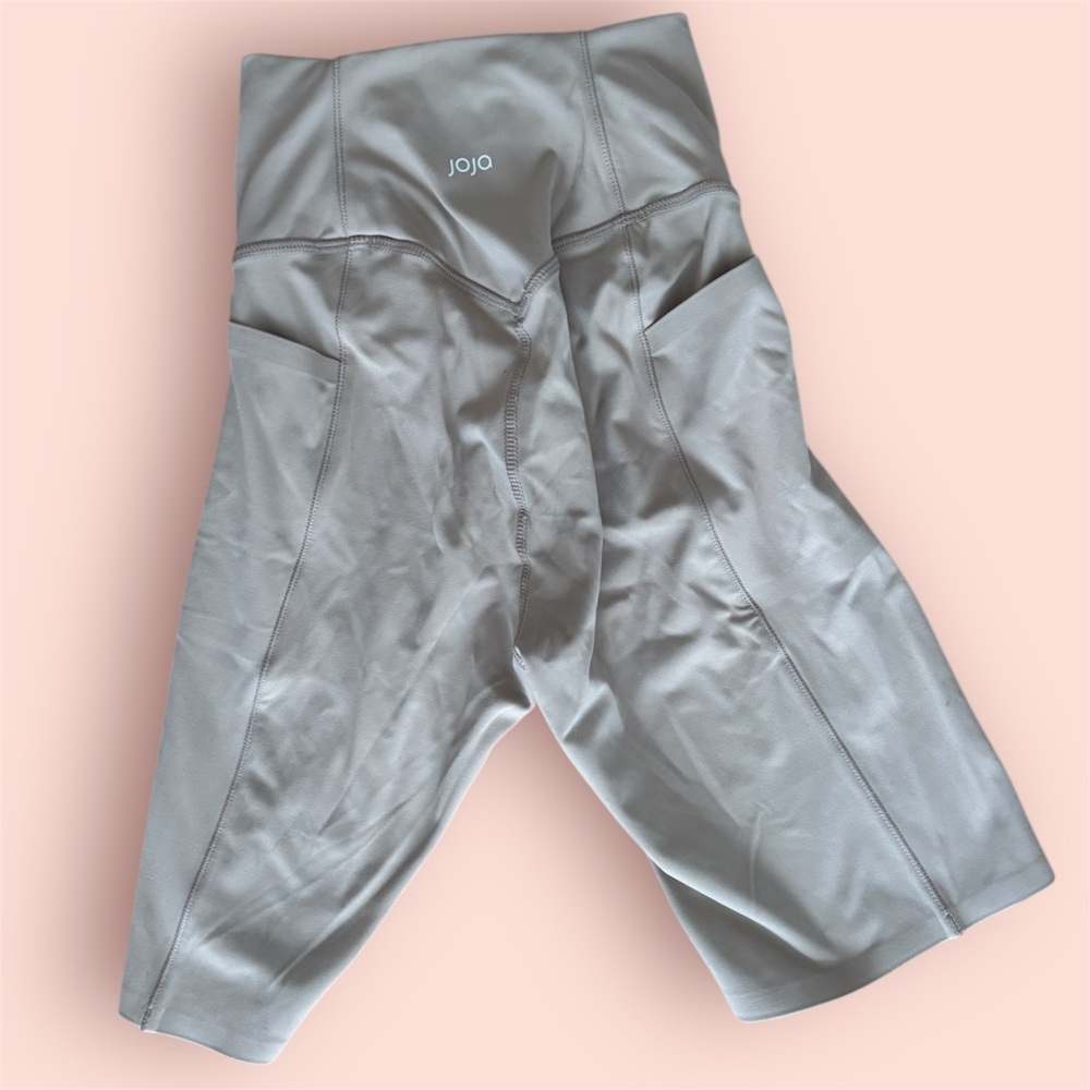 JOJA TAN SPANDEX BICYCLE WORKOUT SHORTS SIZE XS WITH POCKETS